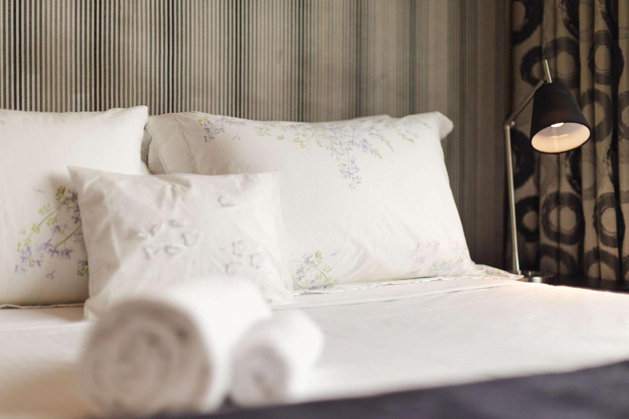คอมฟอร์ต โฮเต็ล อีสต์ เมลเบิร์น Hotel ภายนอก รูปภาพ