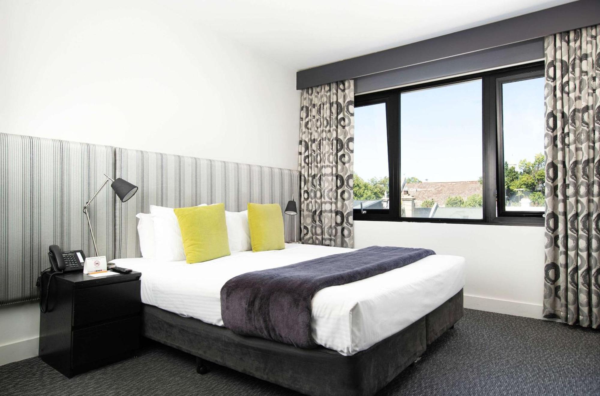 คอมฟอร์ต โฮเต็ล อีสต์ เมลเบิร์น Hotel ภายนอก รูปภาพ